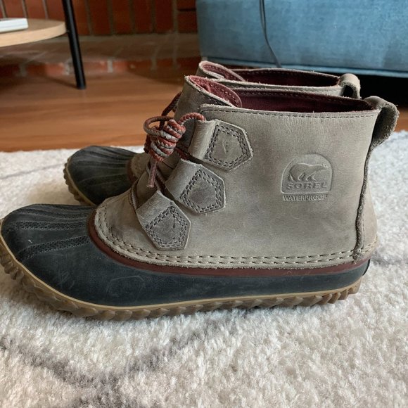 Sorel Women's Out N About Leather Ankle Boots - Picture 1 of 7